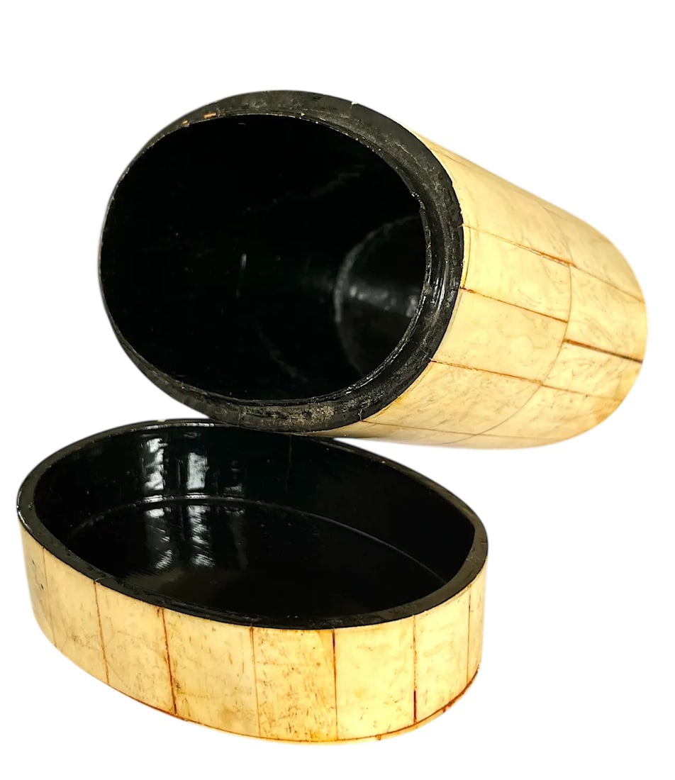 1980s Tessellated Bone and Black Lacquered Wood Box in the Style of Maitland-Smith - 5