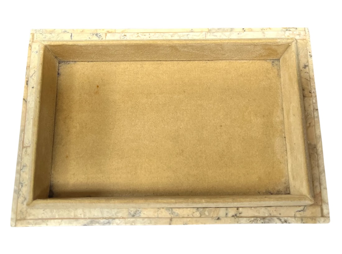 1980s Vintage Postmodern Tessellated Cream and Black Stone Box With Domed Lid and Black Marble Inlay - 5