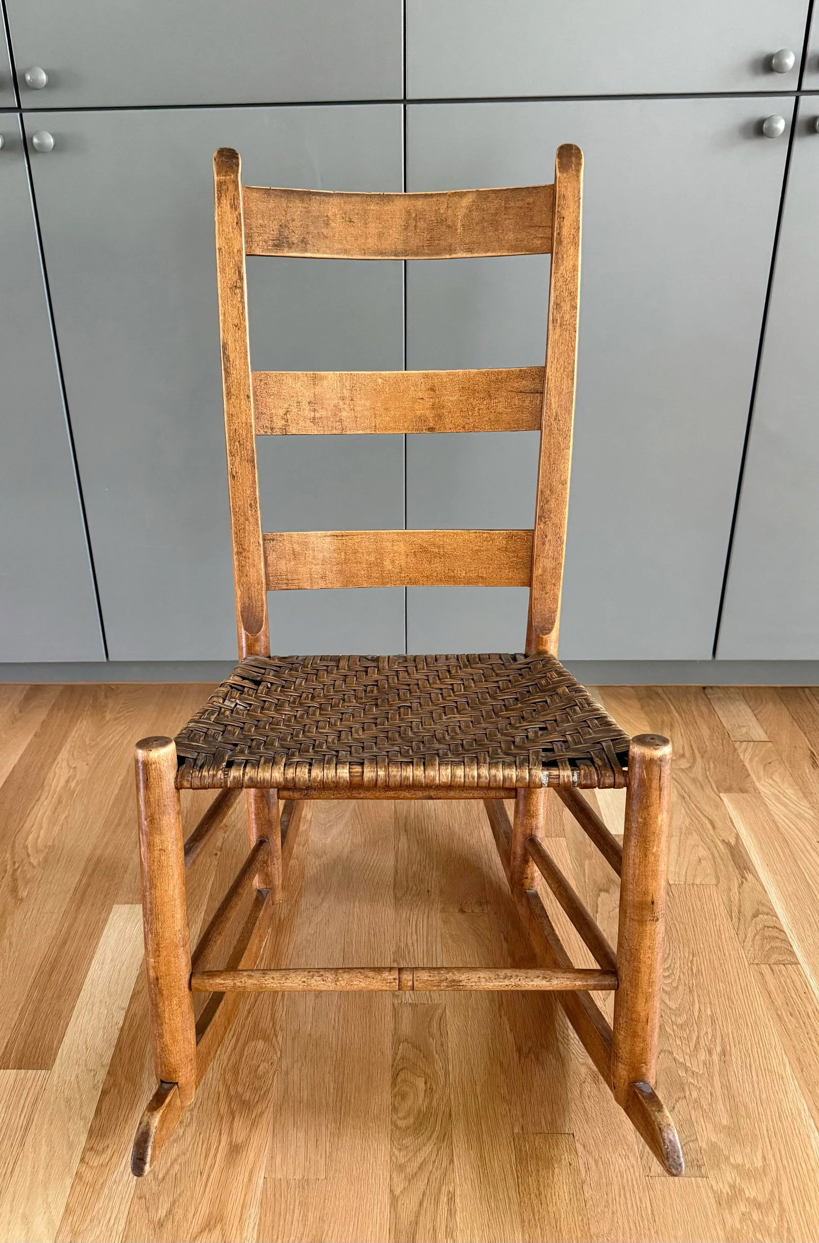 Small Antique Wood Ladder Back Rocking Chair With Woven Seat - 2
