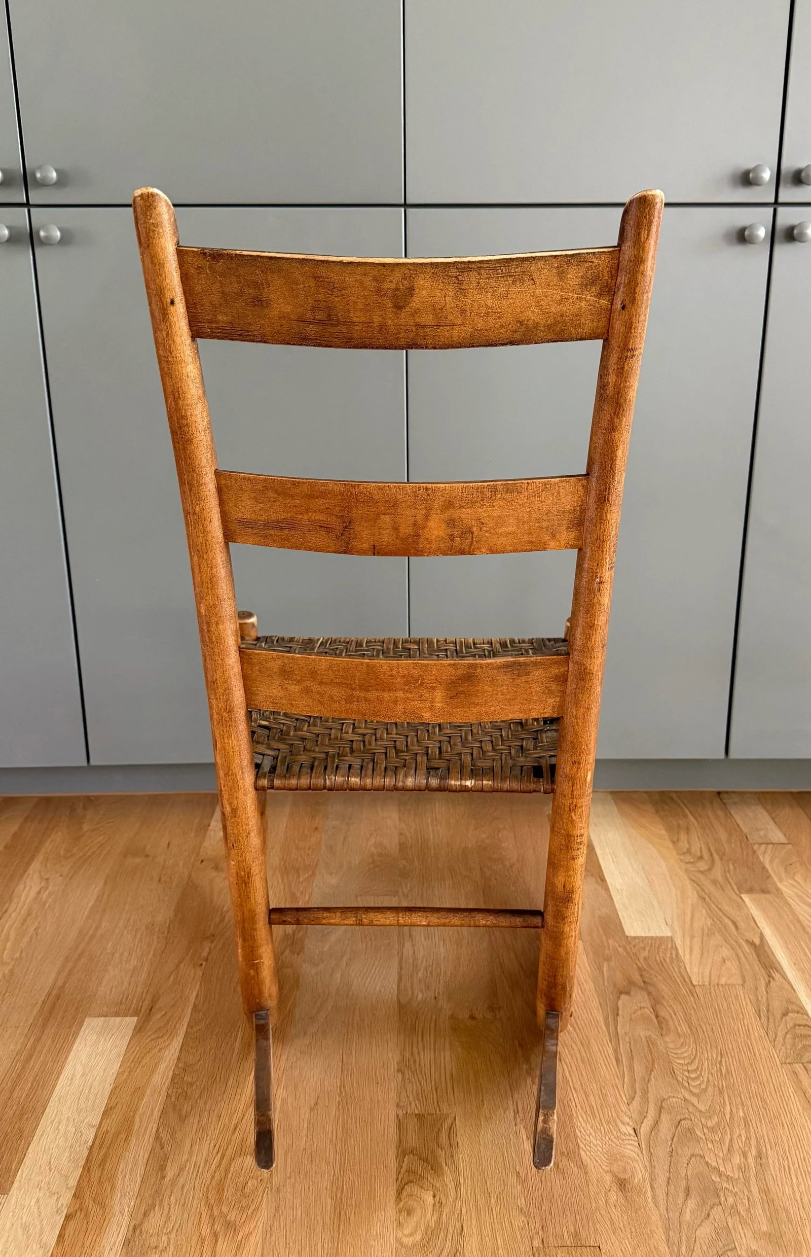 Small Antique Wood Ladder Back Rocking Chair With Woven Seat - 4