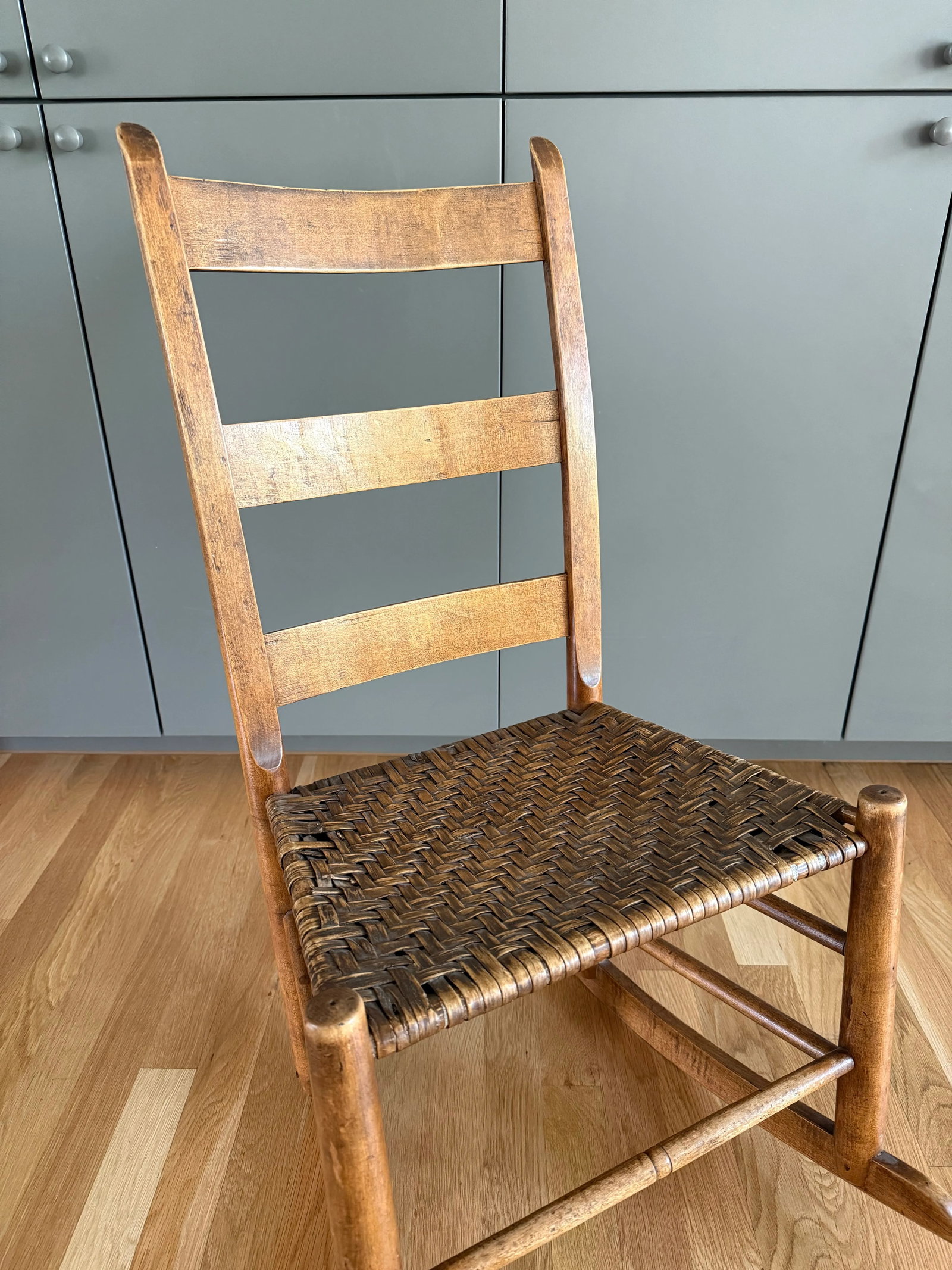 Small Antique Wood Ladder Back Rocking Chair With Woven Seat - 6