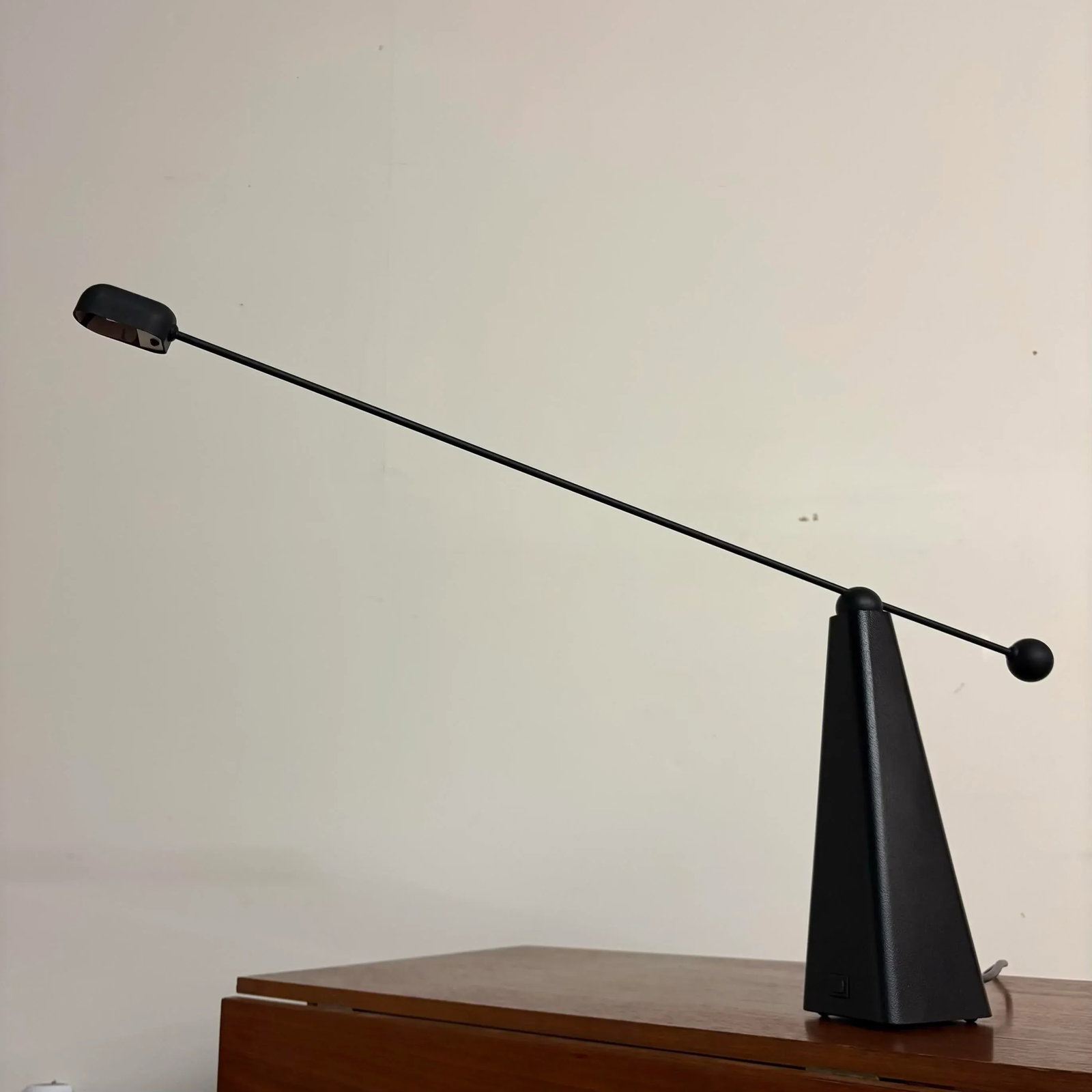 Ron Rezek Orbit Counterbalance Desk Lamp – Postmodern Icon - 2