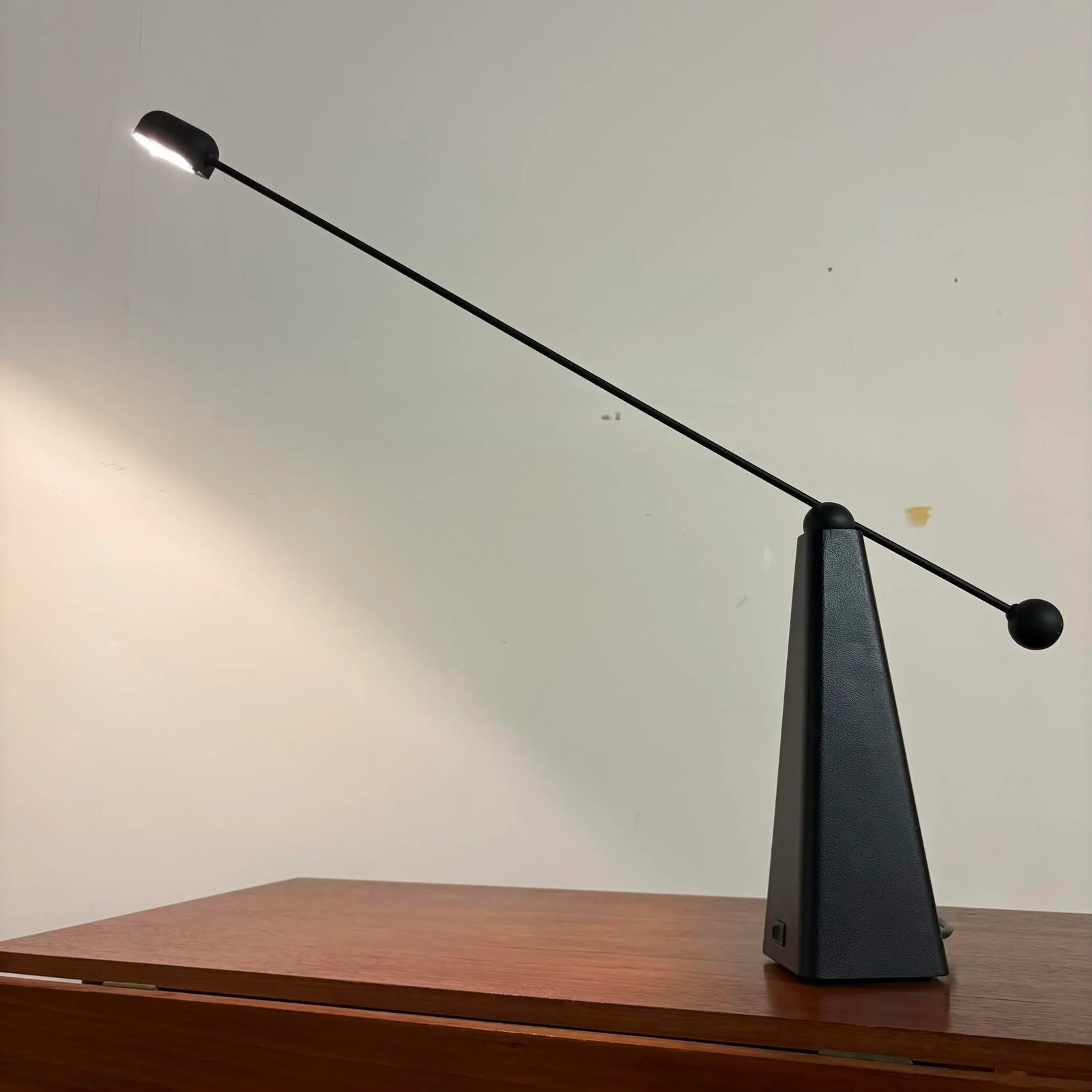 Ron Rezek Orbit Counterbalance Desk Lamp – Postmodern Icon - 8