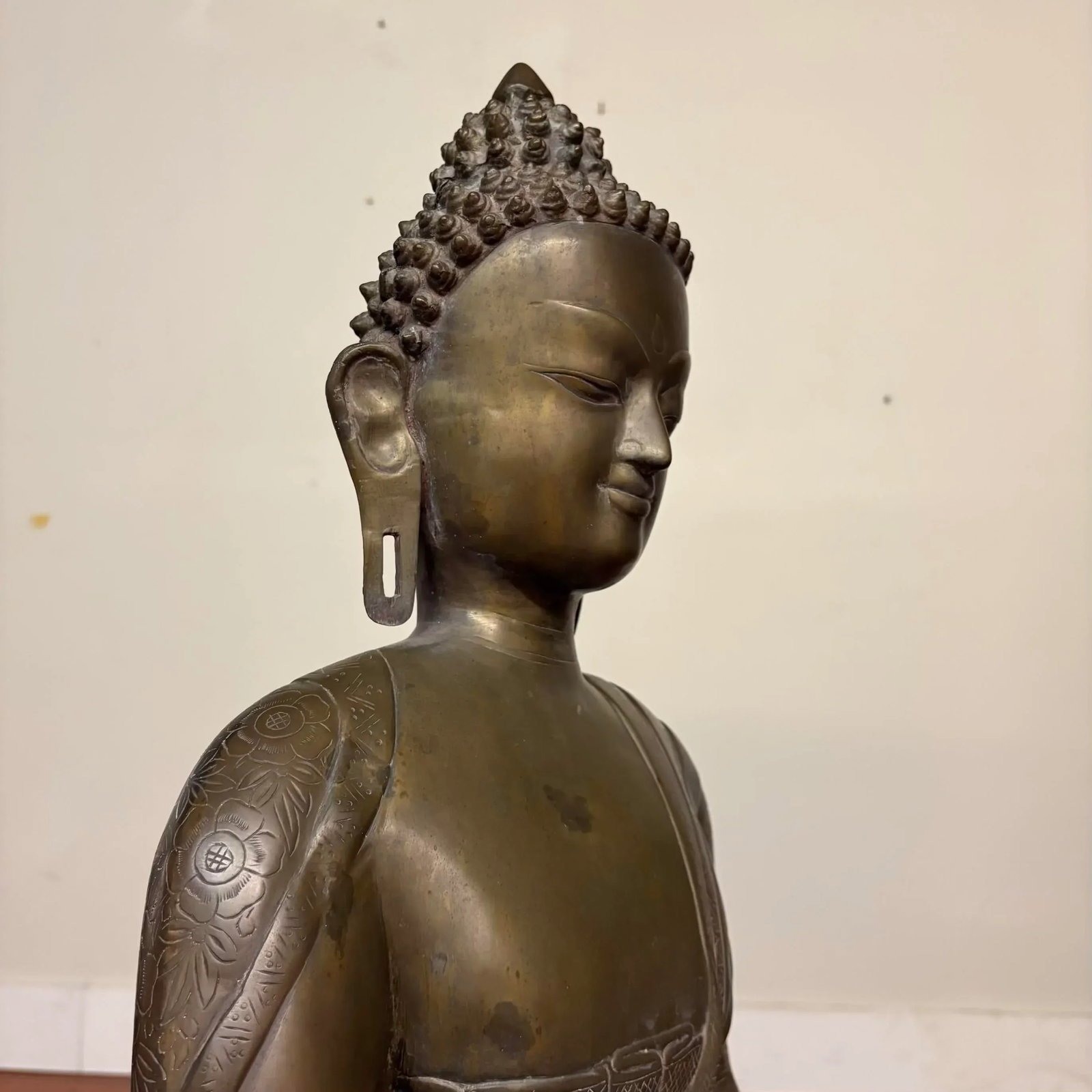 Large Nepalese Bronze Seated Buddha Sculpture Statue - 10