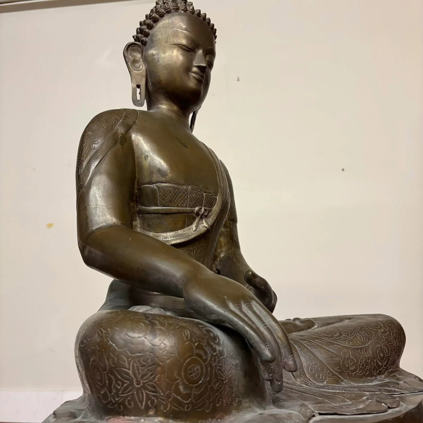 Large Nepalese Bronze Seated Buddha Sculpture Statue - 7