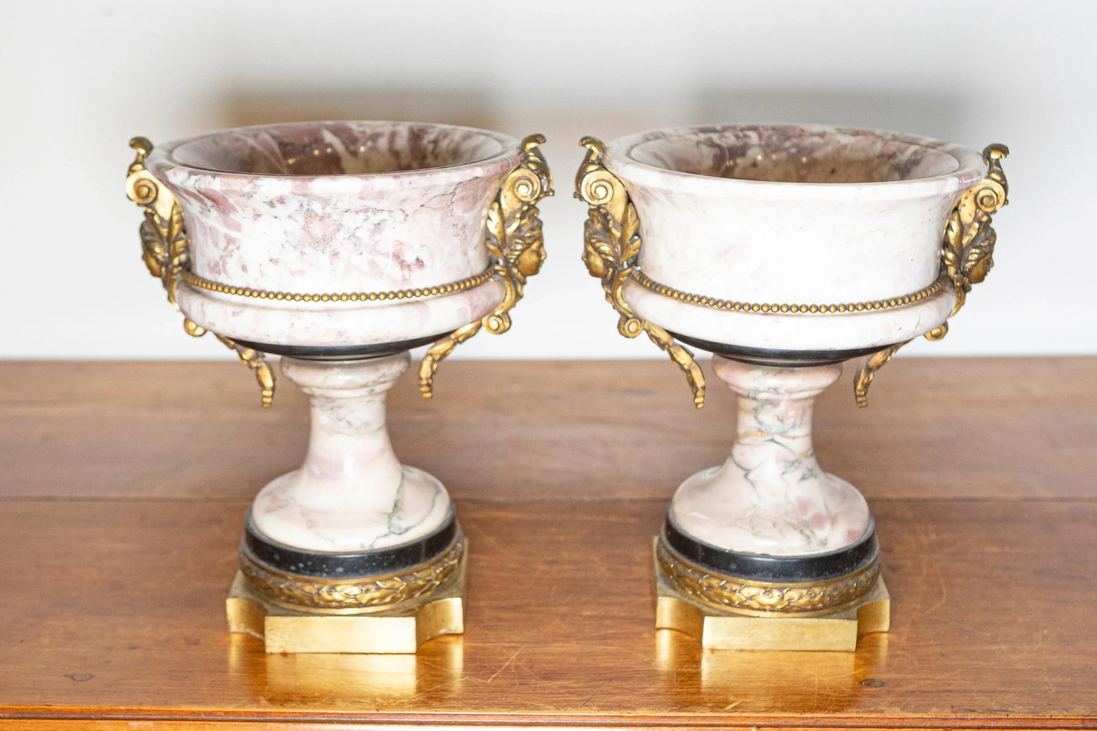 Pair of 19th-Century French Neoclassical Marble and Gilt Bronze Urns - 6