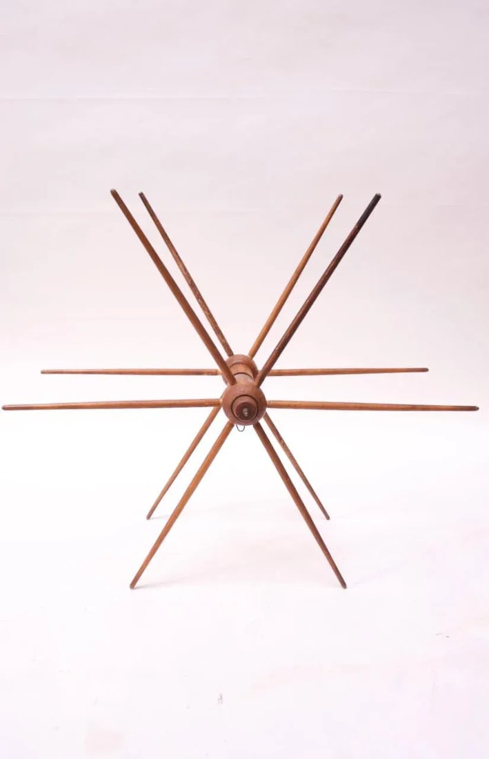 Vintage Primitive Yarn Winder / Yarn Swift - 2