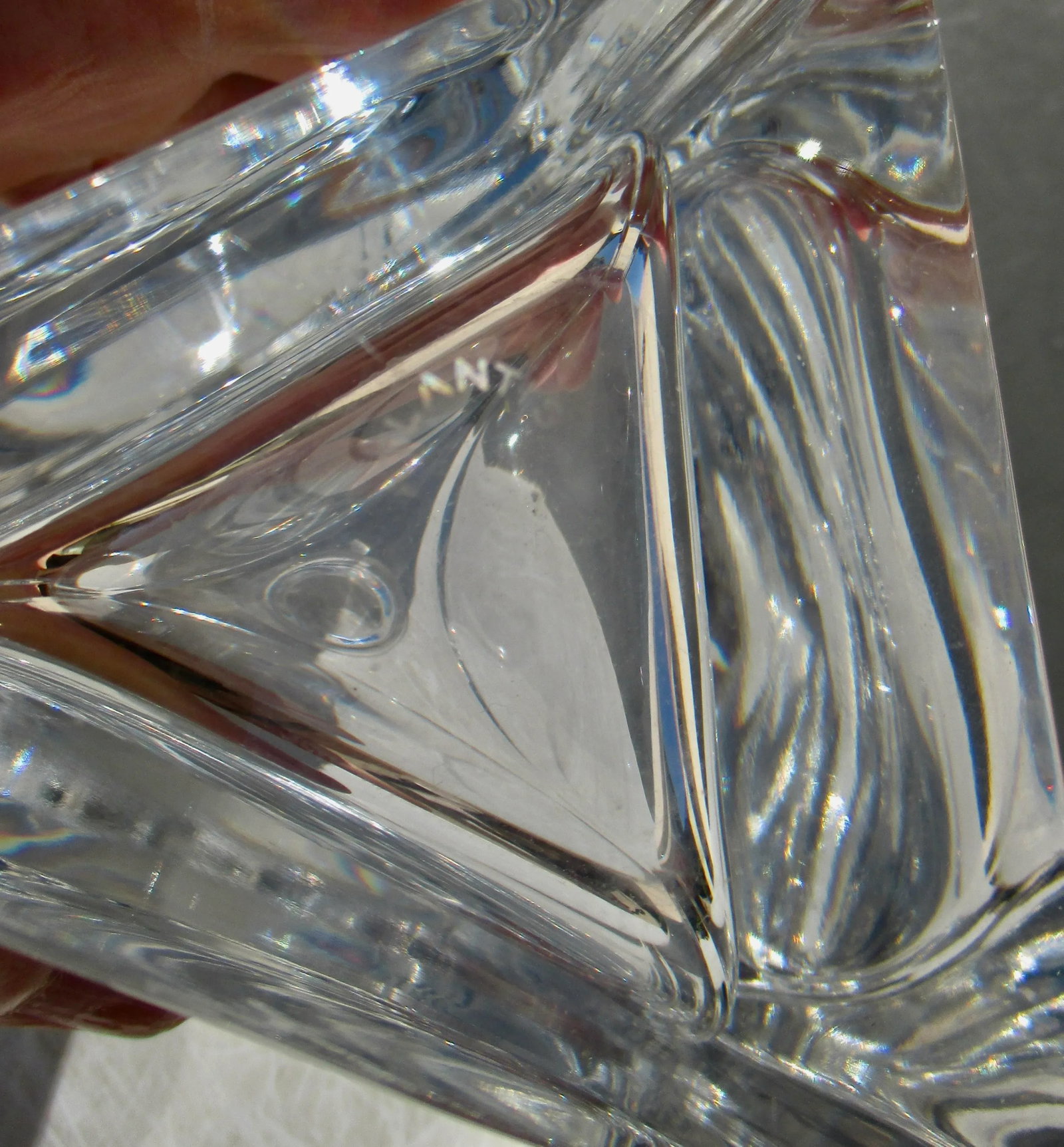 Atlantis Triangular Crystal Whisky Decanter - 9