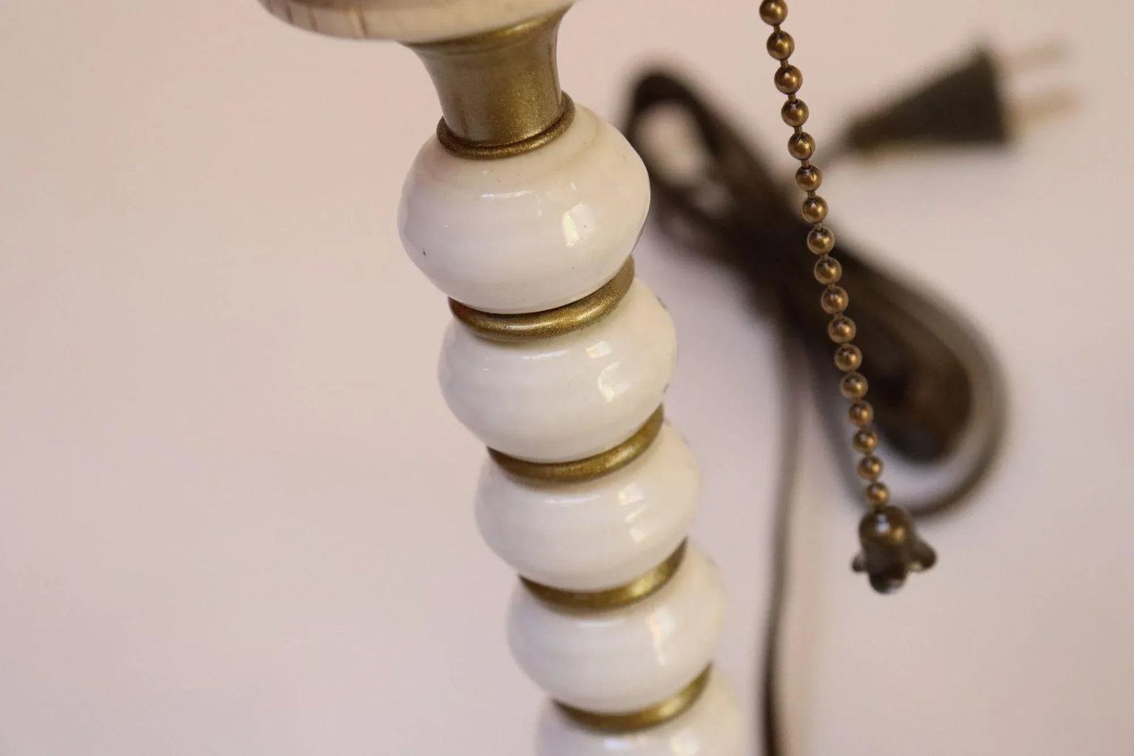 Pair of Vintage Stacked Bobbin Form Porcelain and Brass Boudoir / Bedside Lamps - 8