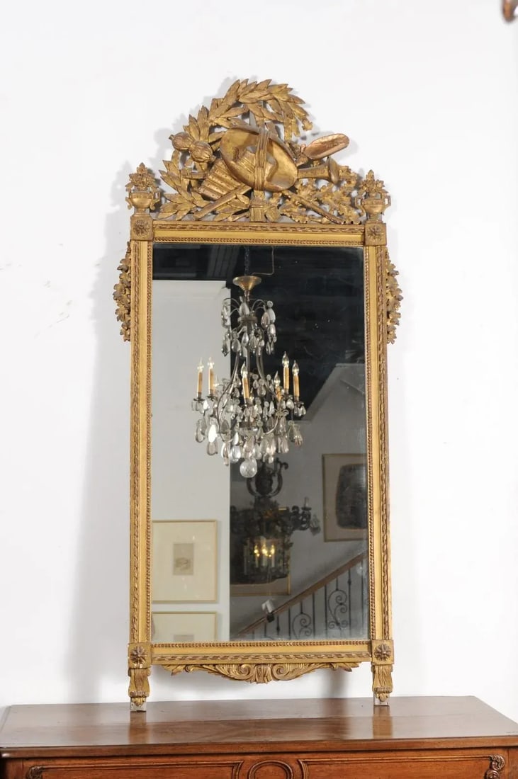 Late 18th Century Louis XVI French Period Giltwood Mirror - 4