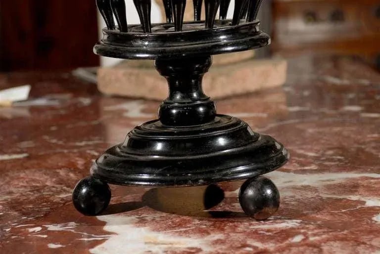 Dutch 1840s Ebonized Wood Jardinière with Brass Liner and Turned Spindles - 4