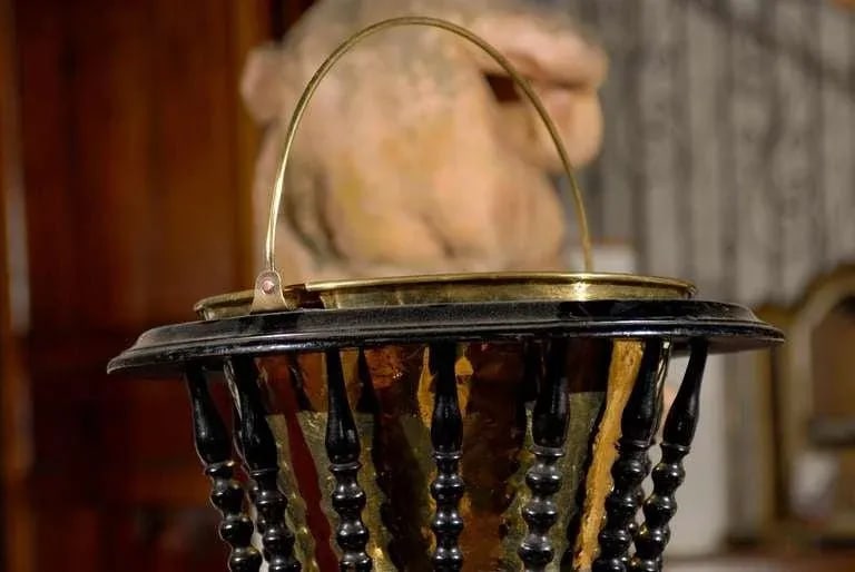 Dutch 1840s Ebonized Wood Jardinière with Brass Liner and Turned Spindles - 5