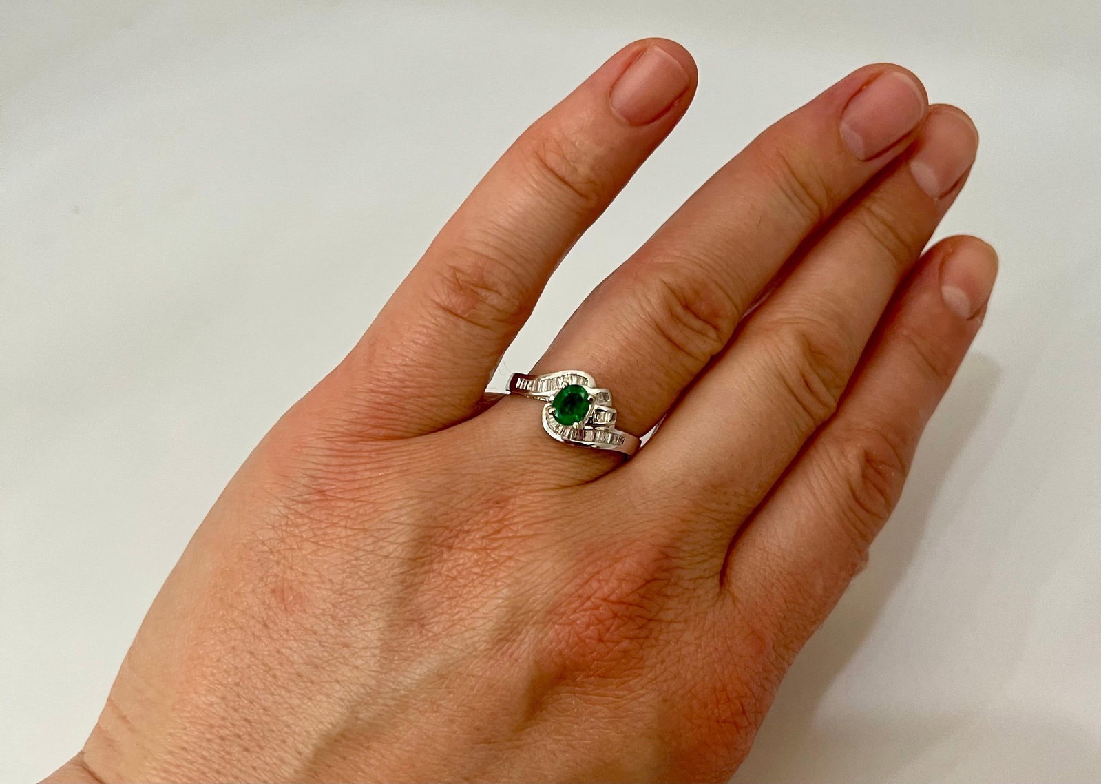 Natural Brazilian Emerald & Diamond Ring 18 Karat White Gold - 14