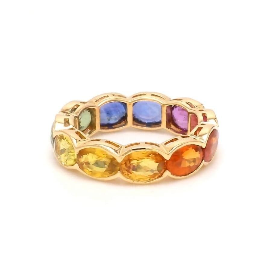 Natural rainbow sapphire band ring in 18k gold - 4