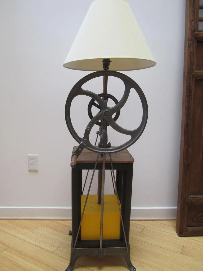 1990s Rustic Cottage Floor Lamp - 4