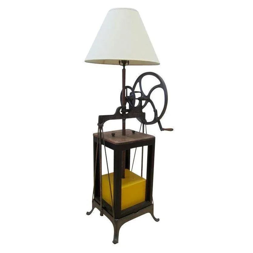 1990s Rustic Cottage Floor Lamp - 8