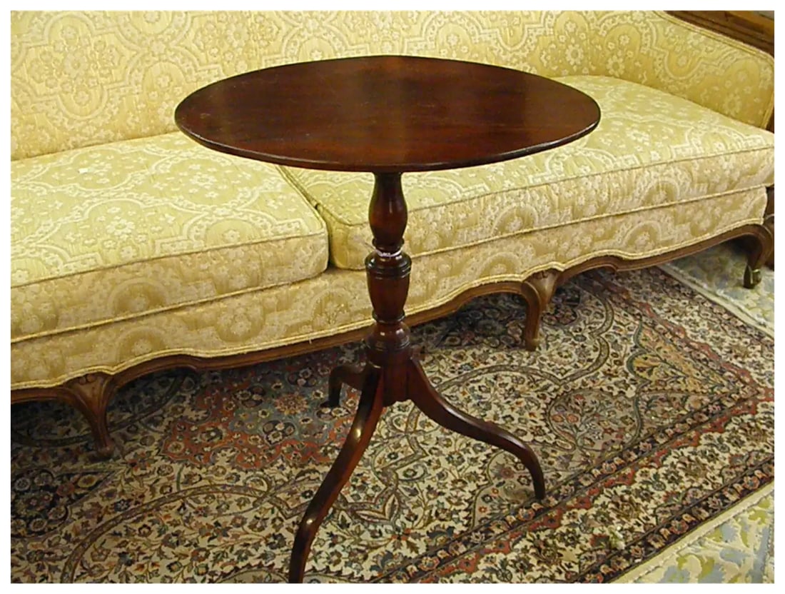 18th Century Mahogany American Tilt Top Tea Table or Candle Stand - 3
