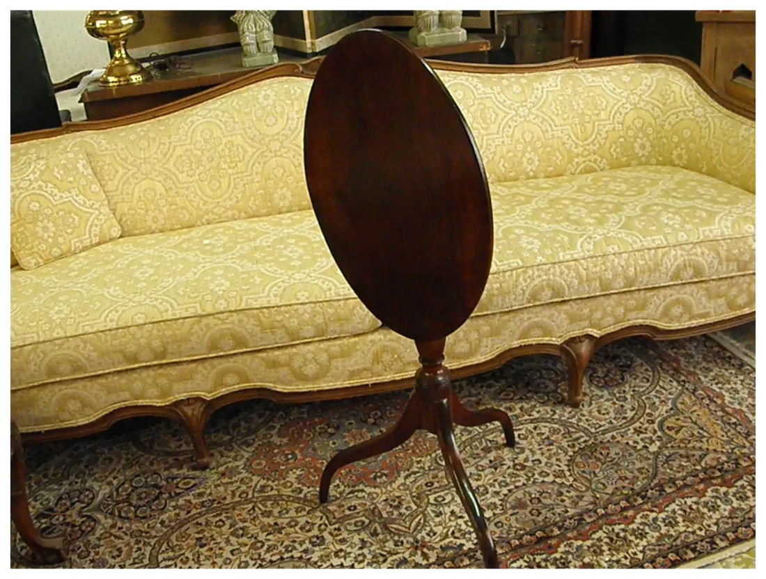 18th Century Mahogany American Tilt Top Tea Table or Candle Stand - 7