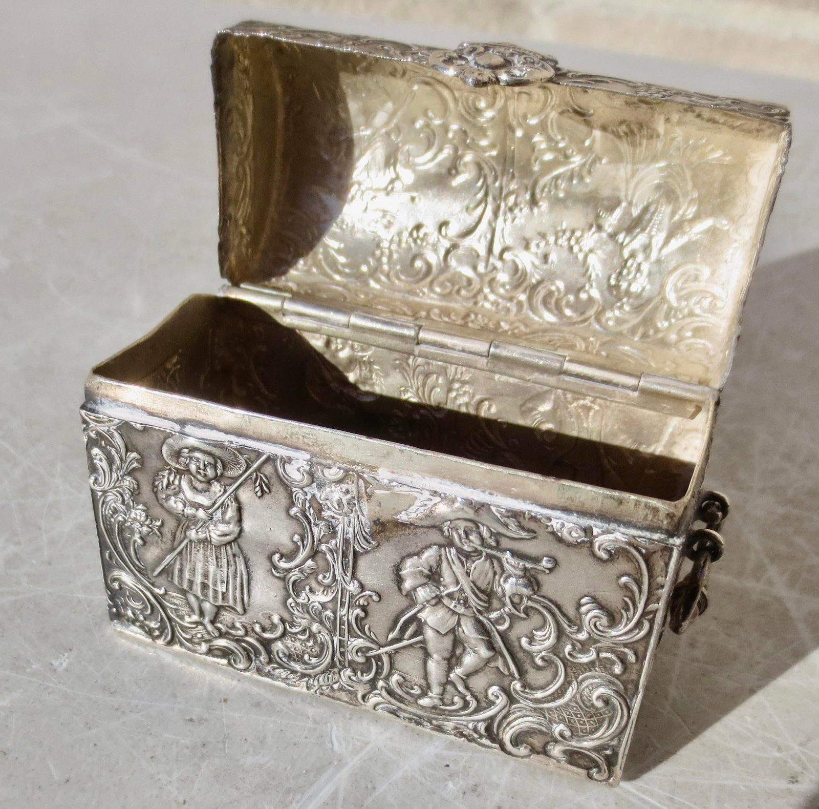 Antique German Silver Cask Jewelry Chest Circa 1880s - 6