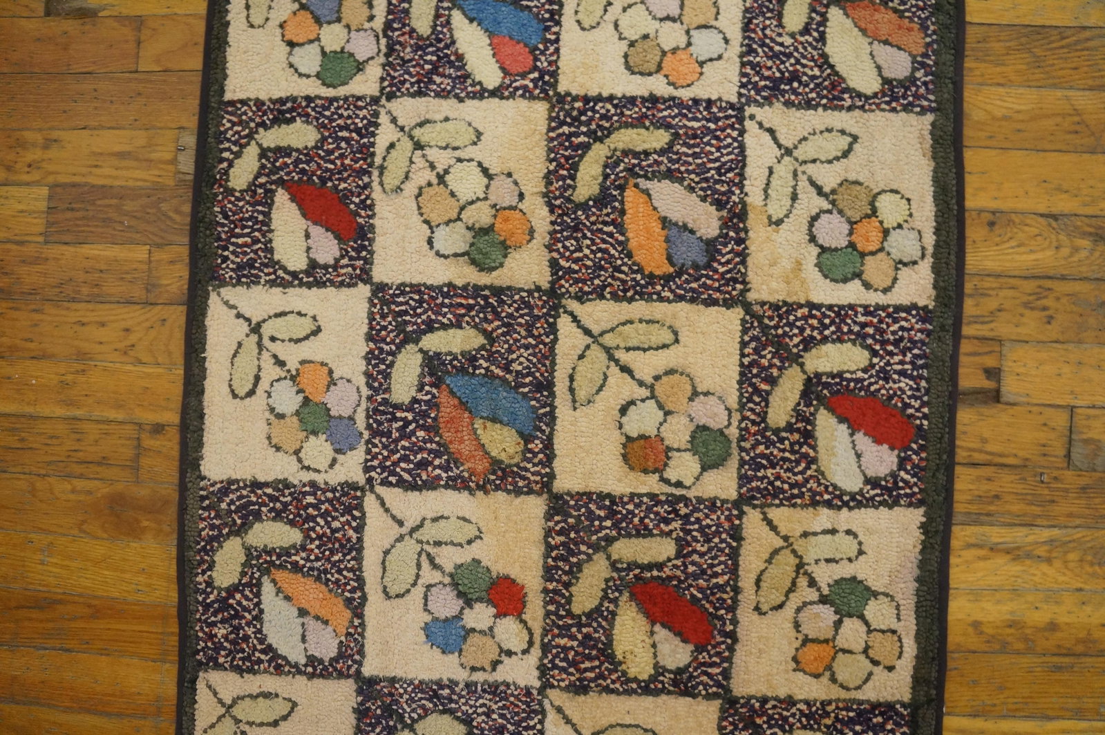 1930s Multicolor Floral Folk Art Antique American Hooked Rug 2'5" X 4'2" Handknotted Wool Carpet - 2