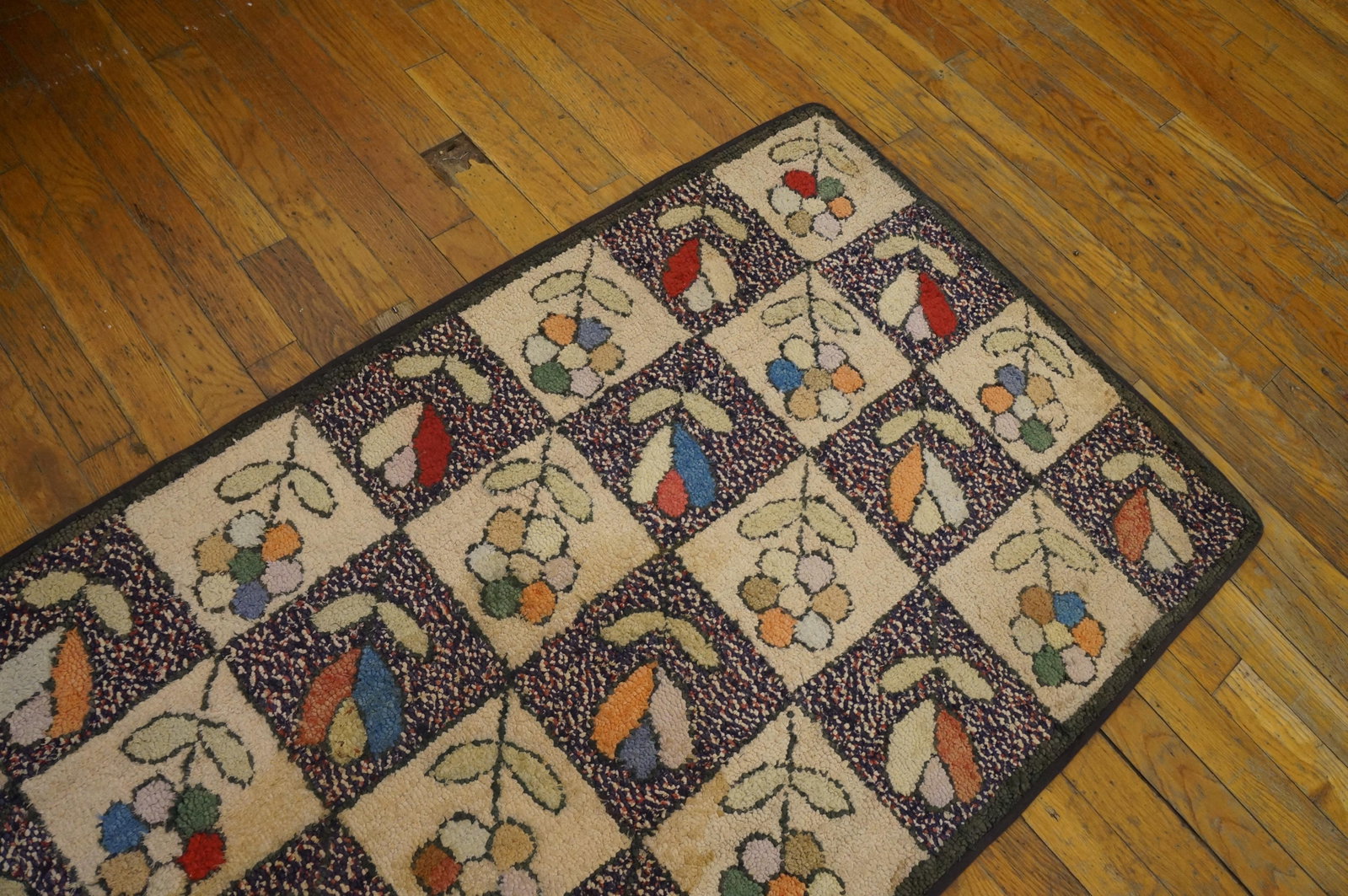 1930s Multicolor Floral Folk Art Antique American Hooked Rug 2'5" X 4'2" Handknotted Wool Carpet - 3
