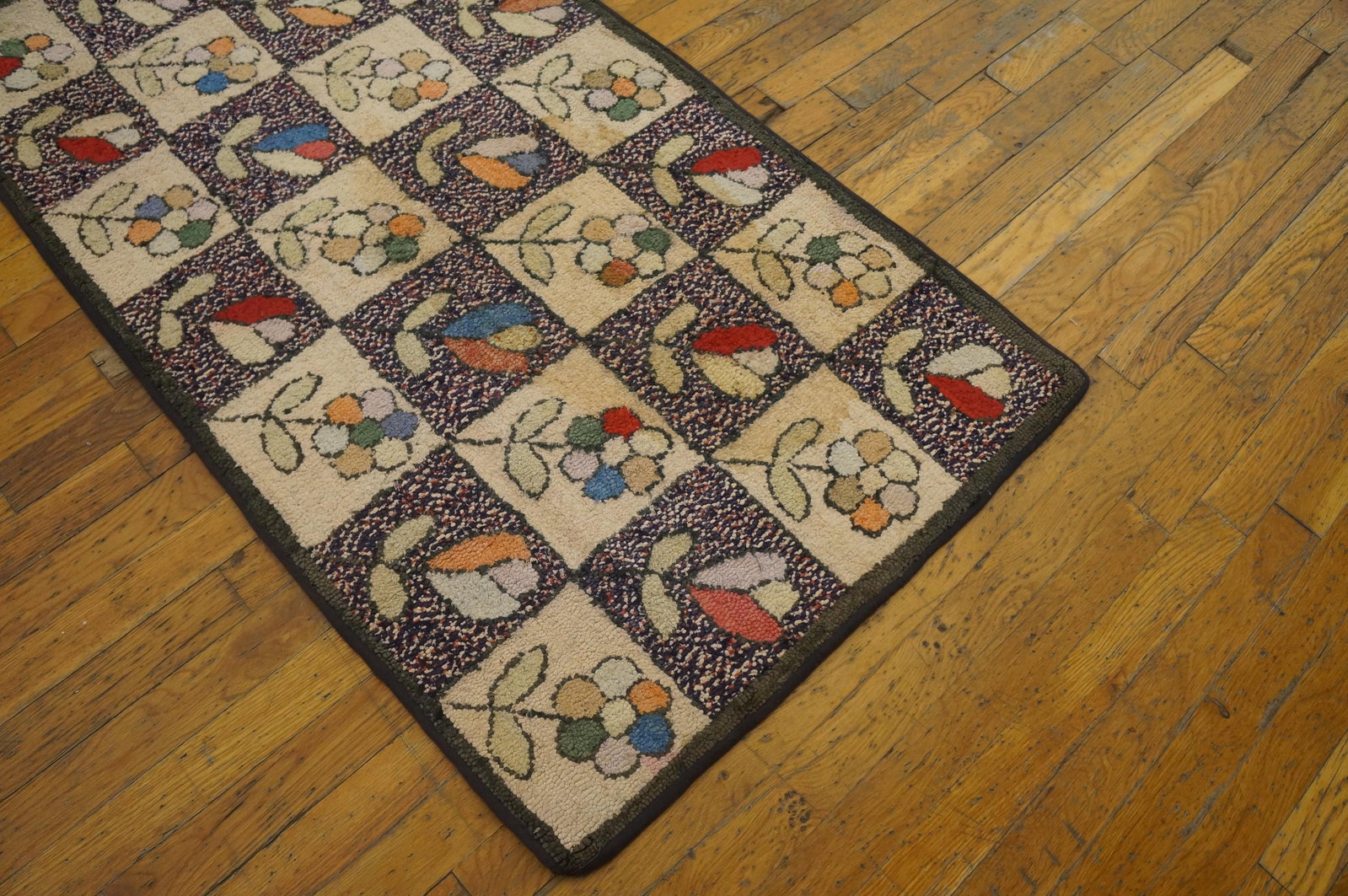 1930s Multicolor Floral Folk Art Antique American Hooked Rug 2'5" X 4'2" Handknotted Wool Carpet - 5