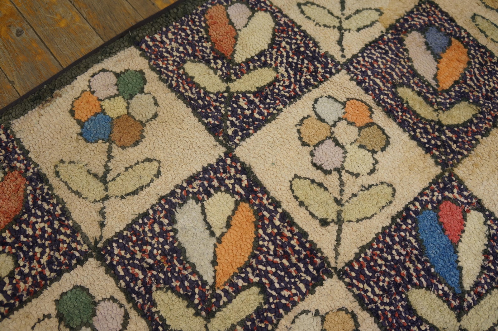 1930s Multicolor Floral Folk Art Antique American Hooked Rug 2'5" X 4'2" Handknotted Wool Carpet - 6
