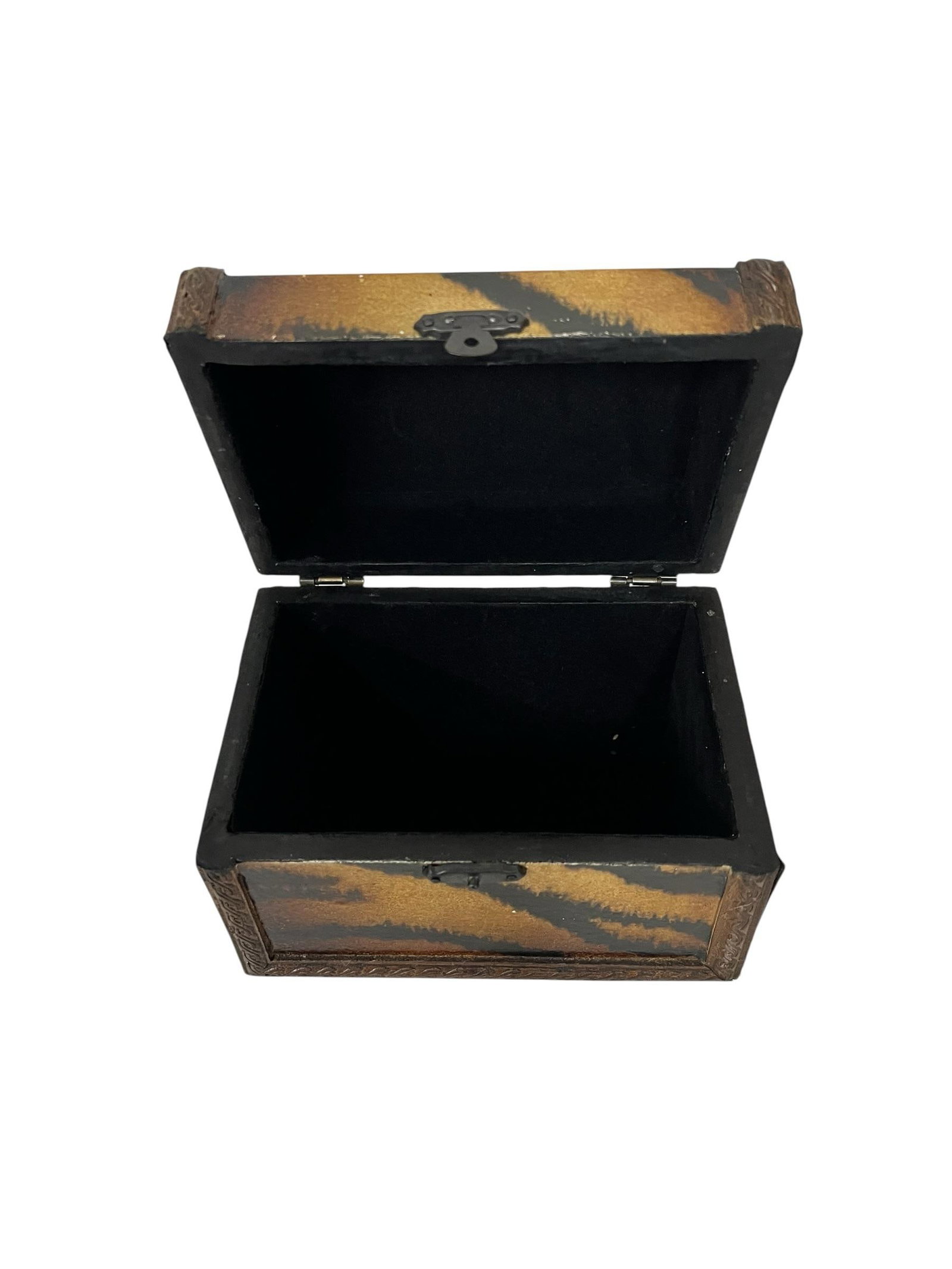Vintage Hand Painted Animal Tiger Print Dome Top Decorative Box - 6