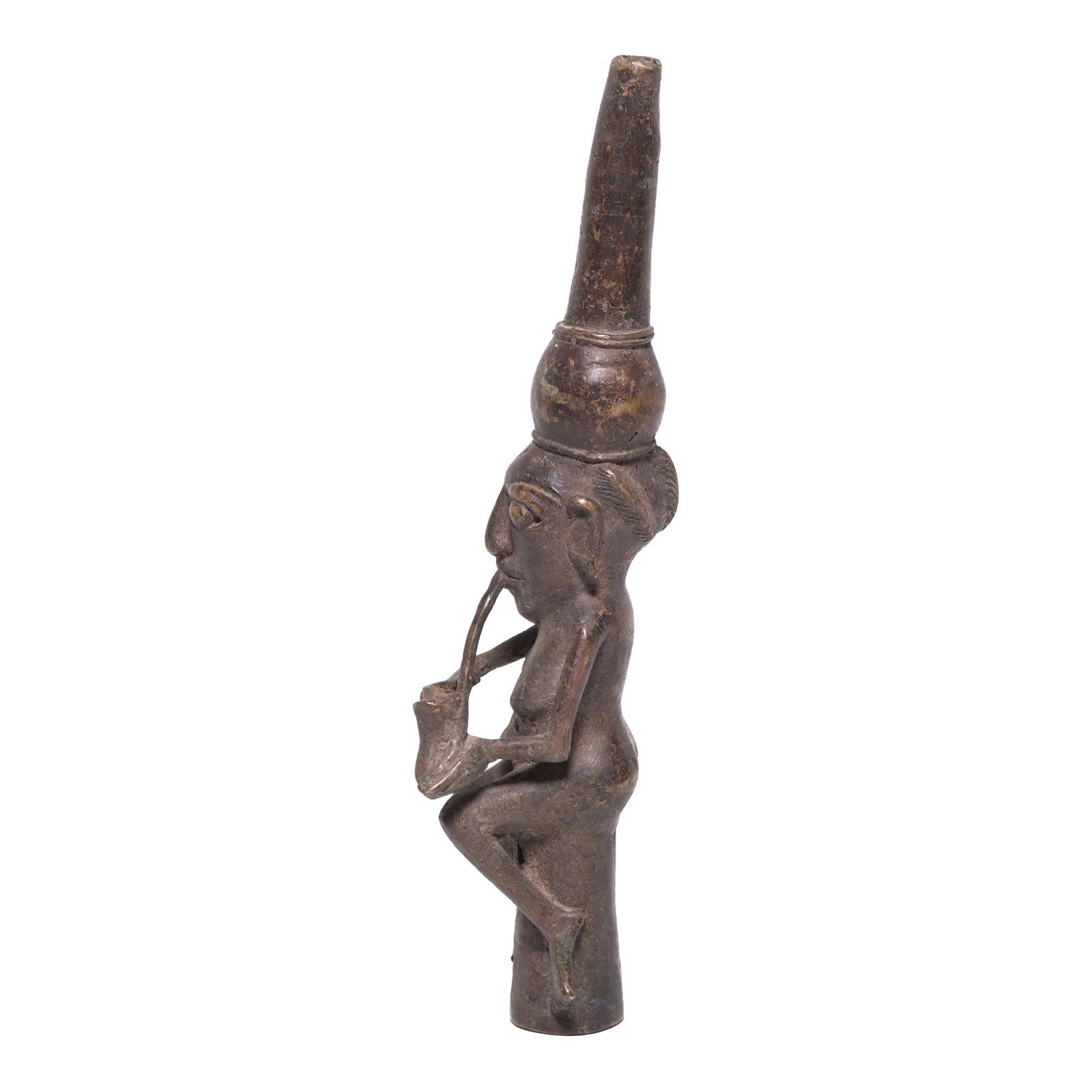 Nigerian Benin-Style Bronze Figural Pipe Mouthpiece, C. 1900: World-renowned for high-quality lost wax casting, the city of Benin in West Africa has been a leading producer of fine cast brass and bronze sculptures since as early as the 16th century. Most Benin