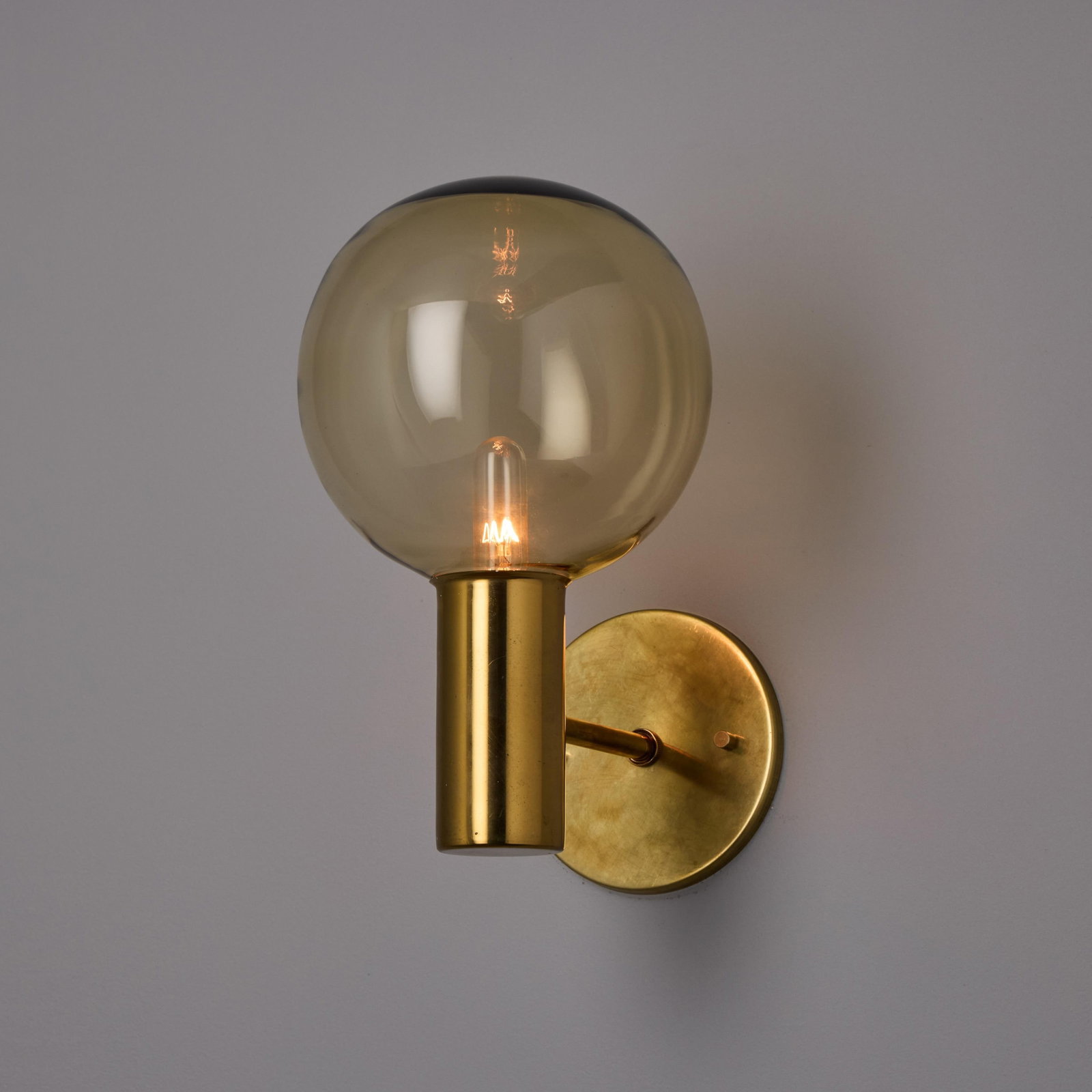 1960s Hans Agne Jakobsson #V149 Glass & Brass Wall Lamp for Markaryd - 10