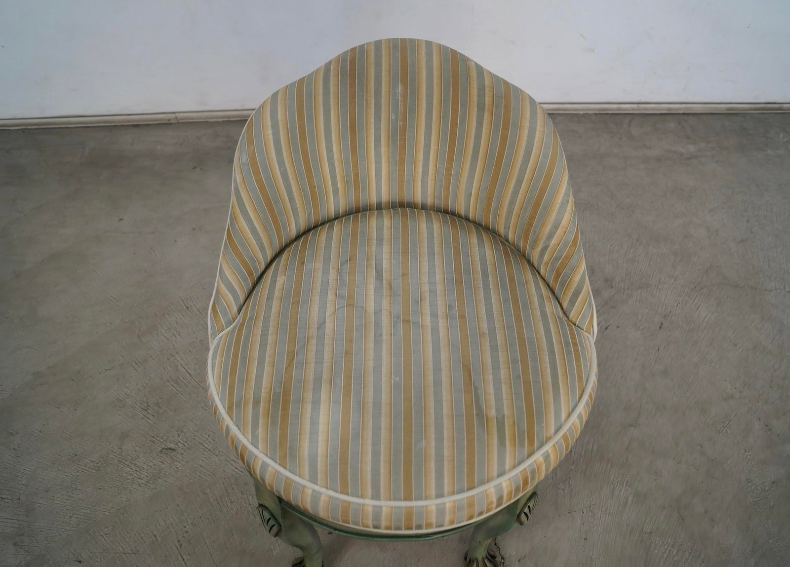 1960's Hollywood Regency Swivel Claw Foot Vanity Stool - 10