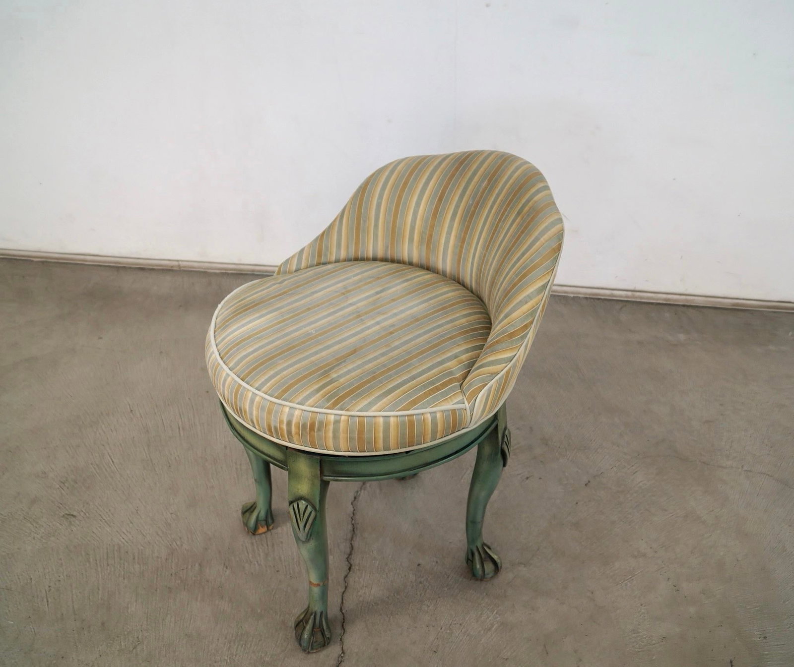 1960's Hollywood Regency Swivel Claw Foot Vanity Stool - 6