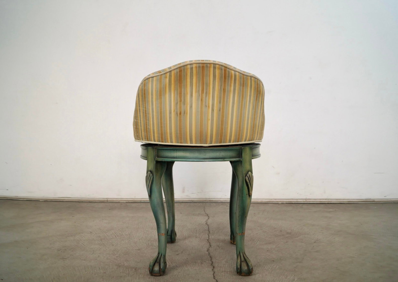 1960's Hollywood Regency Swivel Claw Foot Vanity Stool - 7