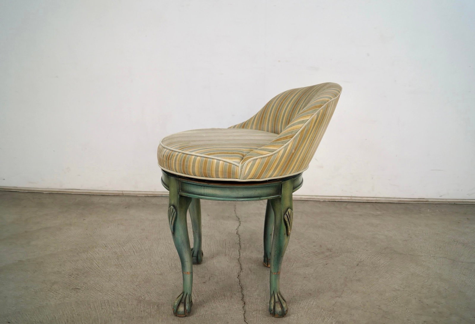 1960's Hollywood Regency Swivel Claw Foot Vanity Stool - 9