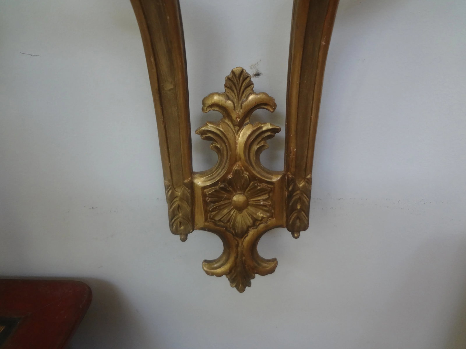Large Pair of Italian Louis XVI Style Giltwood Wall Brackets or Wall Consoles - 4