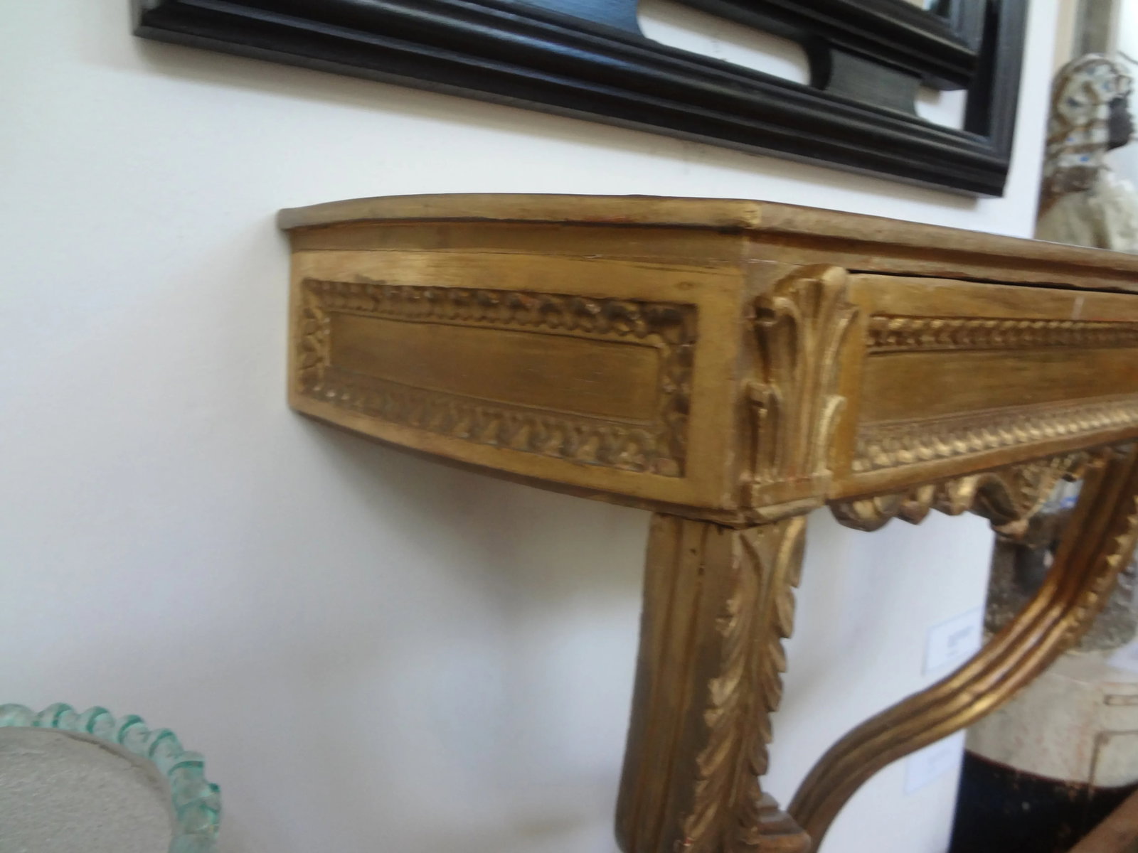Large Pair of Italian Louis XVI Style Giltwood Wall Brackets or Wall Consoles - 6