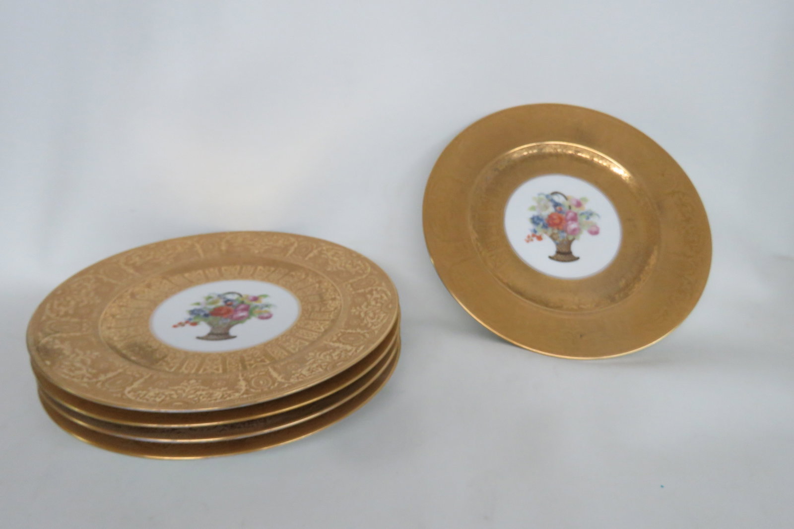 Early 20th Century Heinrich and Co Selb Bavaria Porcelain 22k Filigree Set of 5 Plates 4802b - 3