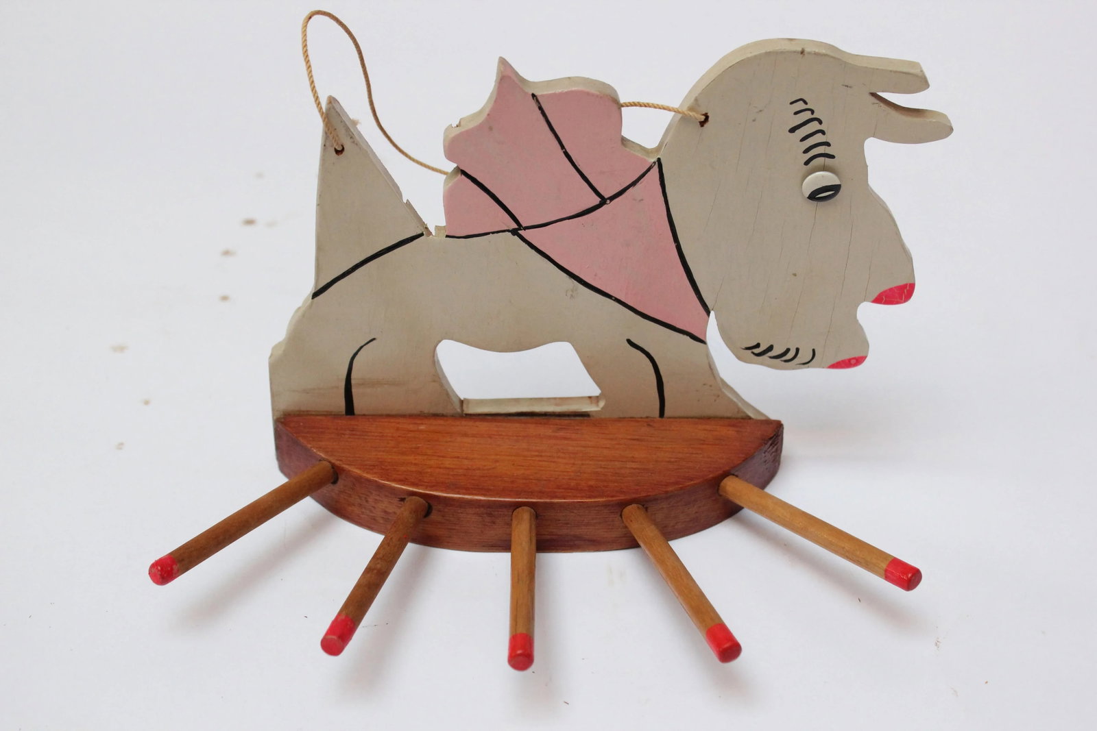 Folk Art Hand-Carved and Painted Scottie Dog Washcloth / Key Rack - 12