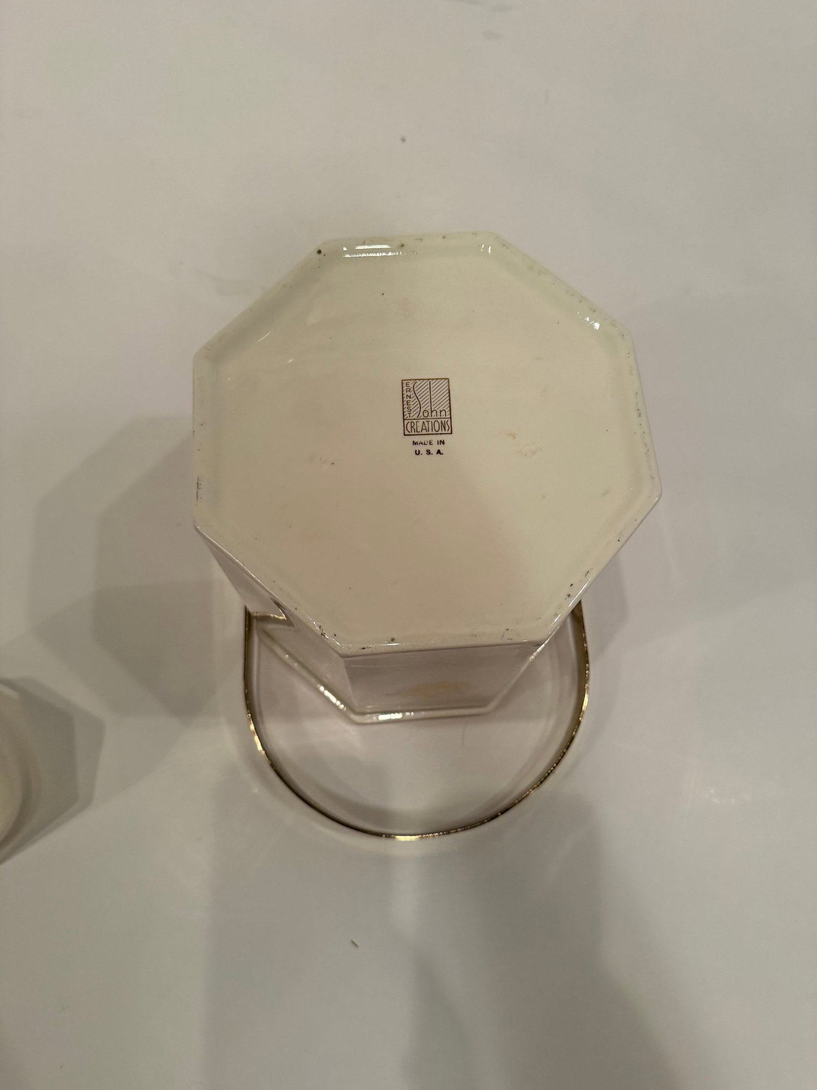 1960s Ceramic Porcelain Ice Bucket With Crest by Ernest John - 10