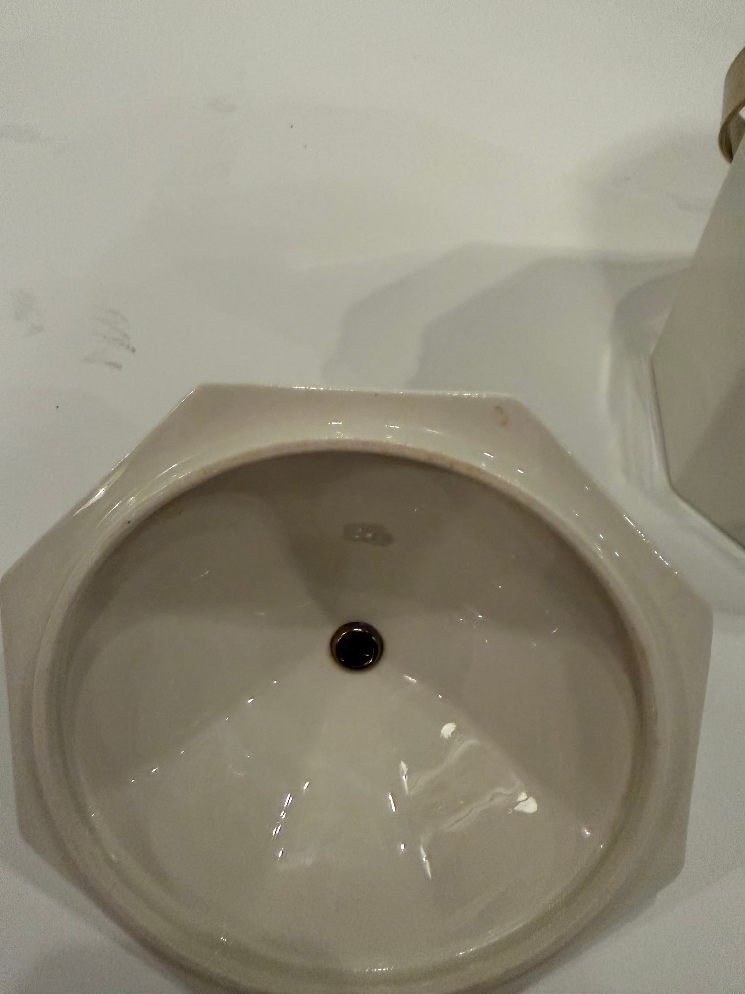 1960s Ceramic Porcelain Ice Bucket With Crest by Ernest John - 9