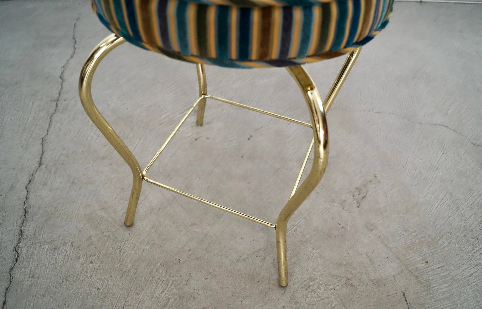 1960's Hollywood Regency Swivel Brass & Velvet Vanity Stool - 11