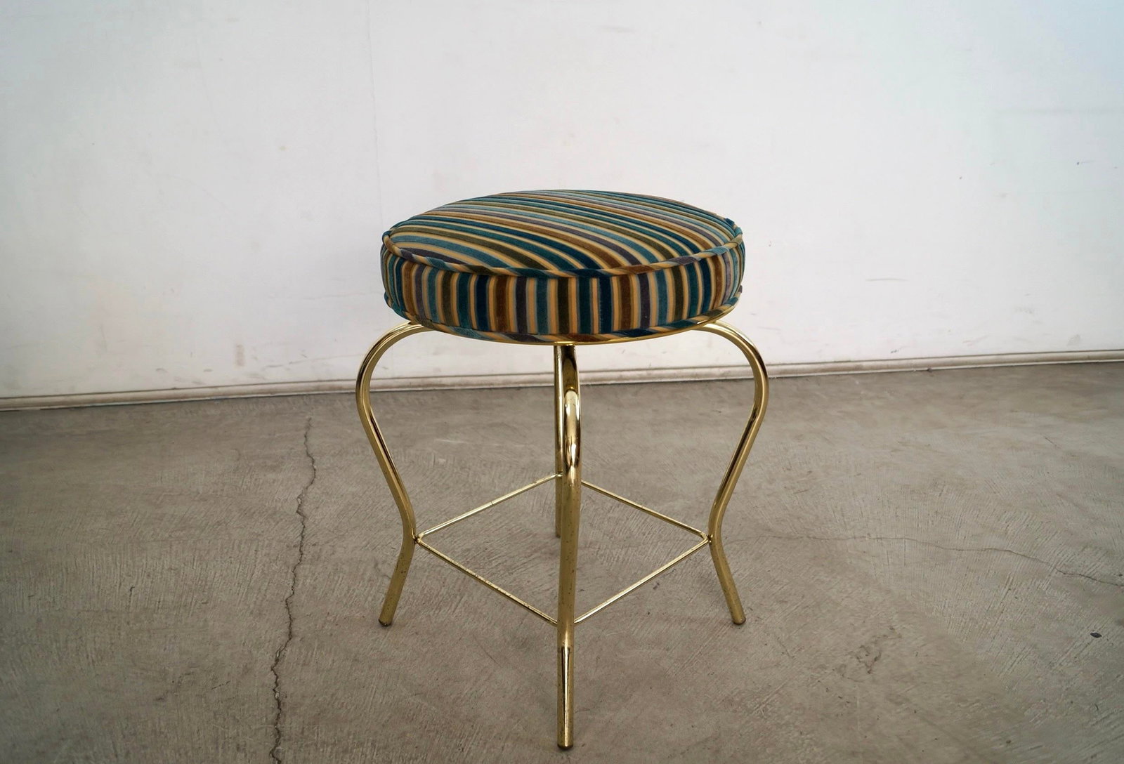 1960's Hollywood Regency Swivel Brass & Velvet Vanity Stool - 4