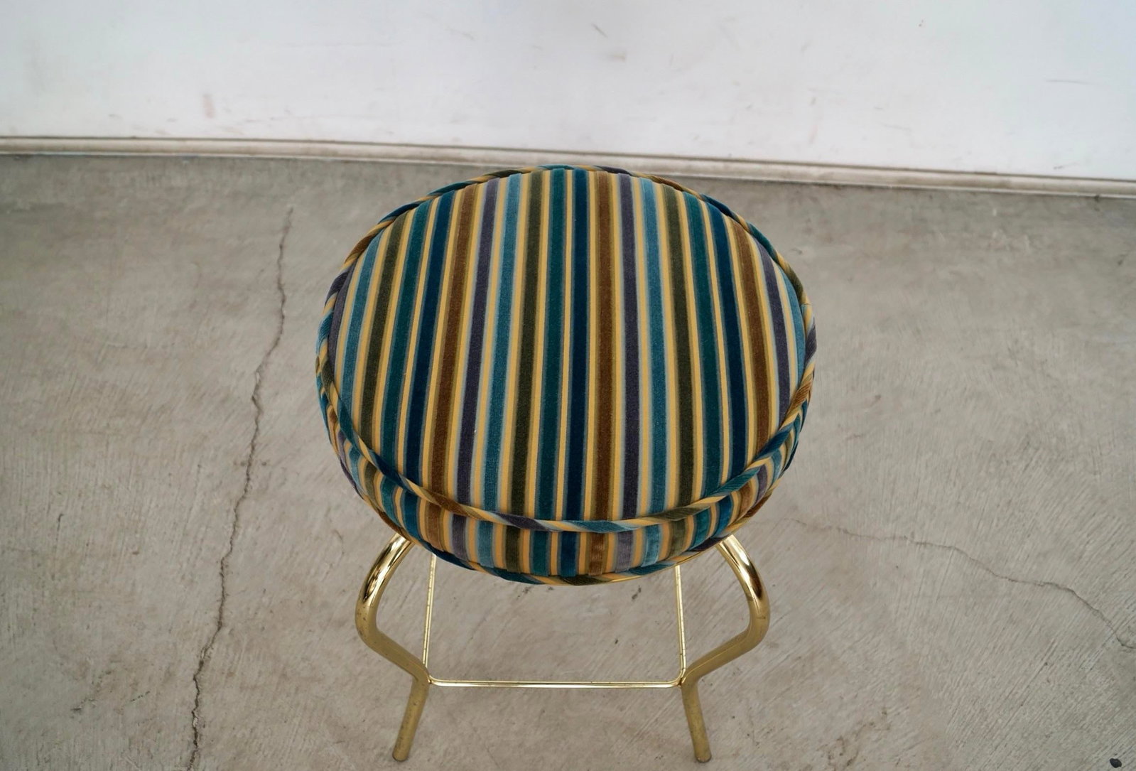 1960's Hollywood Regency Swivel Brass & Velvet Vanity Stool - 8