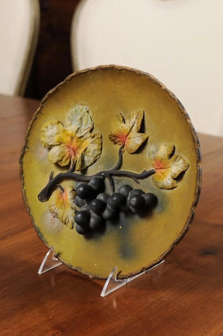 French 20th Century Wall Hanging Pottery Plate with Black Grapes Motifs - 7