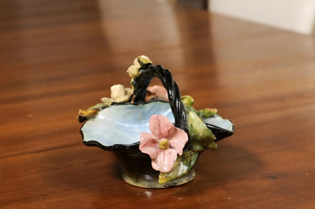 French 1880s Barbotine Majolica Basket with High Relief Colorful Flowers - 2