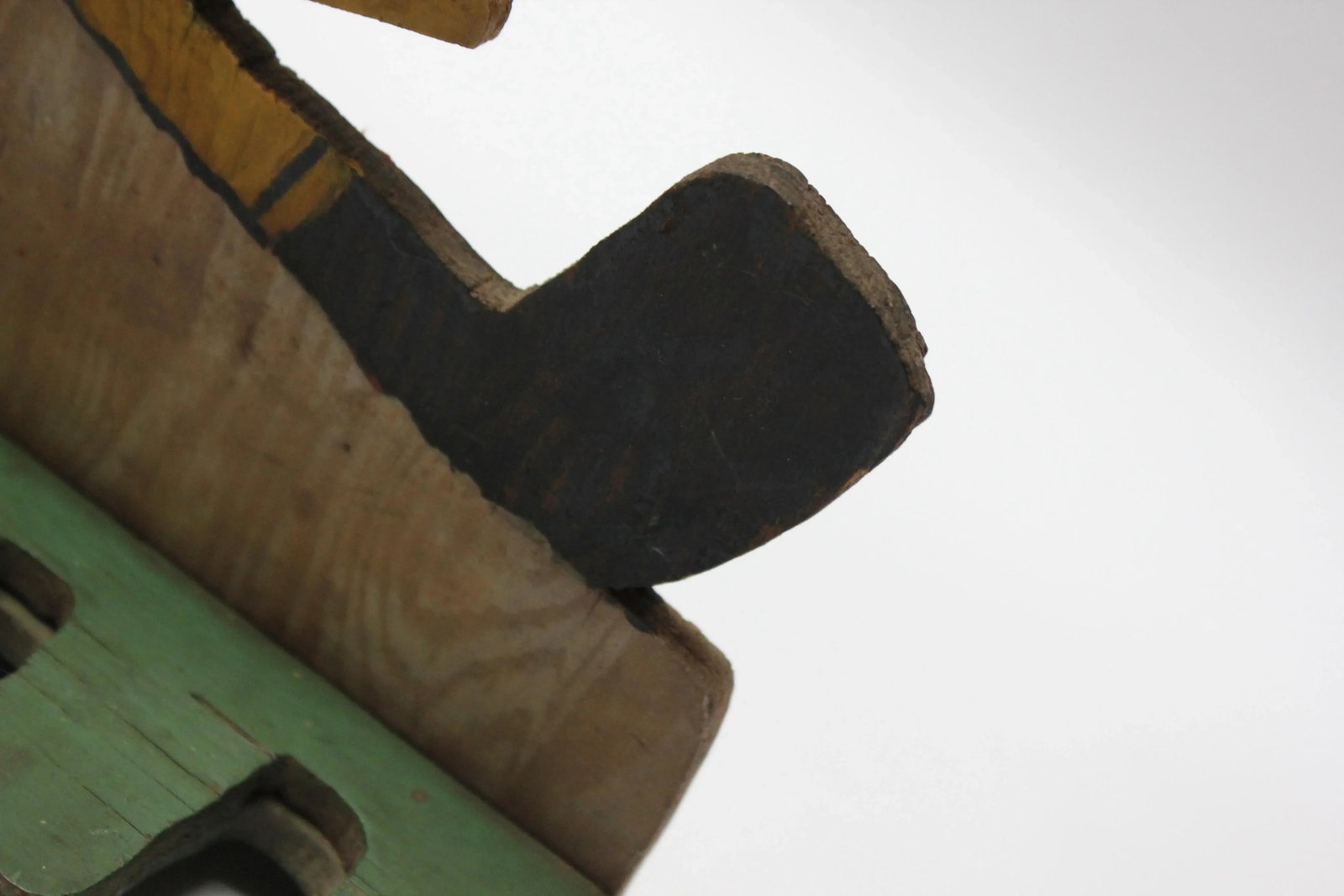Small Folk Art Smokers 'Pipe Valet' - 11