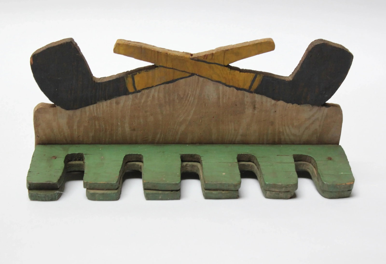 Small Folk Art Smokers 'Pipe Valet' - 13