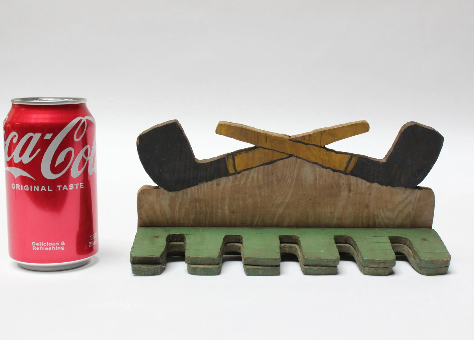 Small Folk Art Smokers 'Pipe Valet' - 7