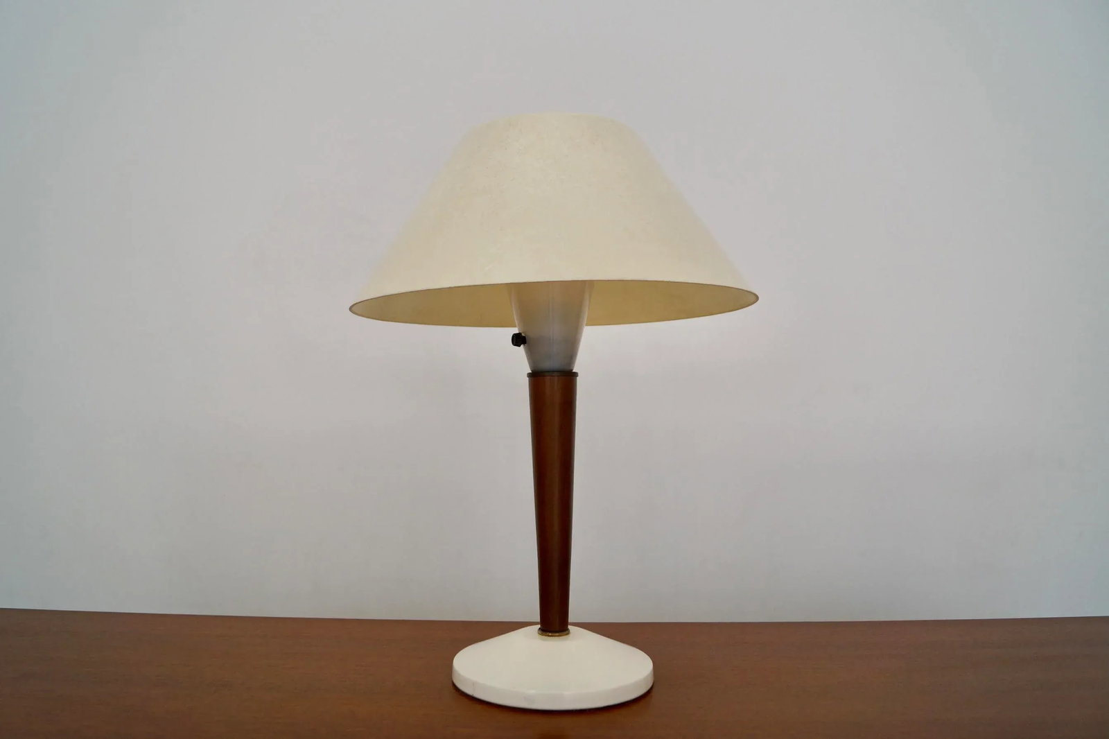 Mid-Century Modern Space Age Table Lamp - 13