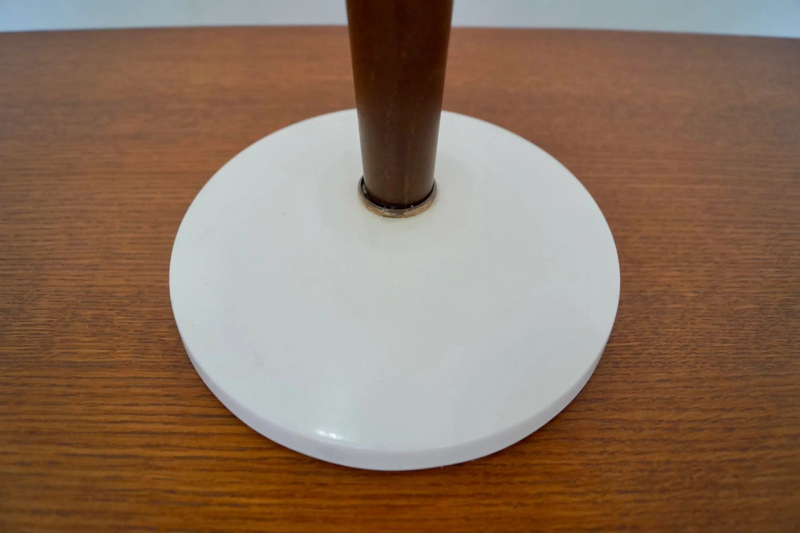 Mid-Century Modern Space Age Table Lamp - 4